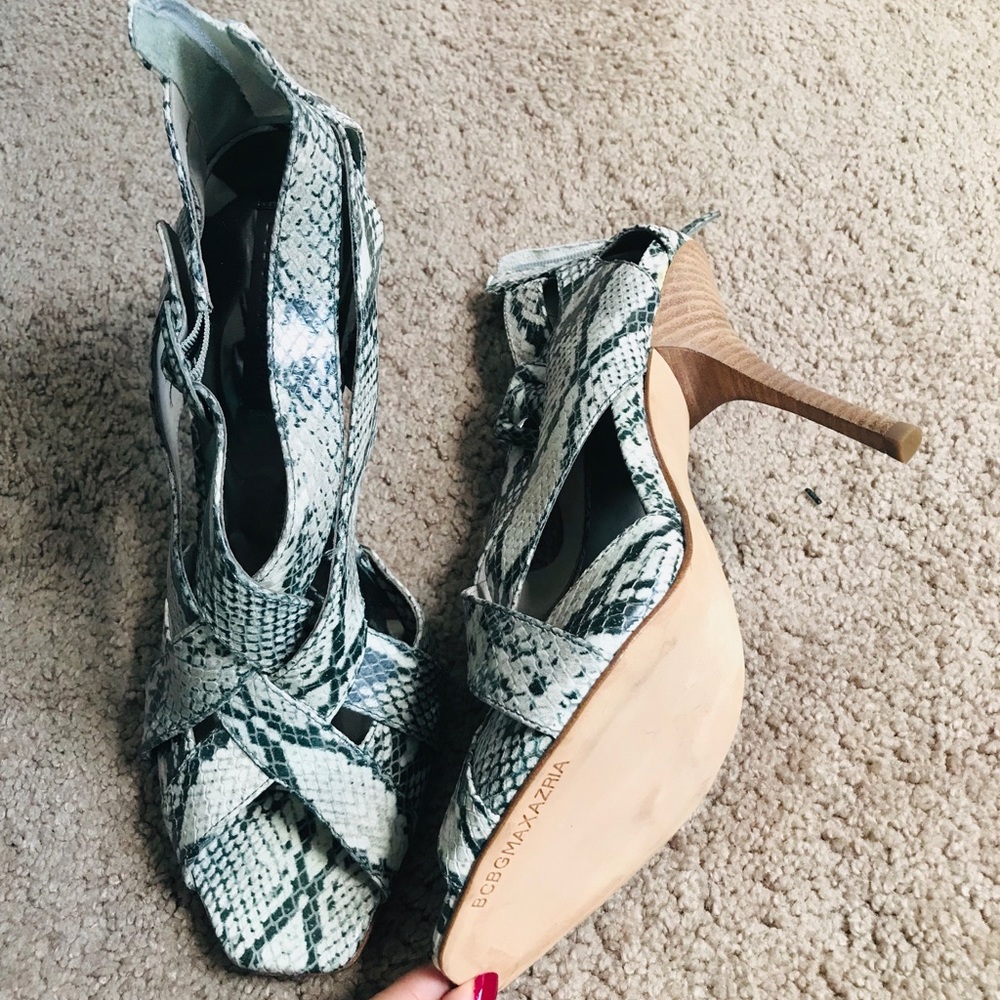 Women’s shoes